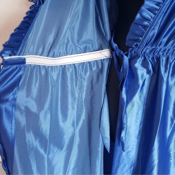 Vintage Lingerie Robe Sz Medium Blue Satin Ruffle Detail Wrap Style with Pocket - Picture 10 of 12